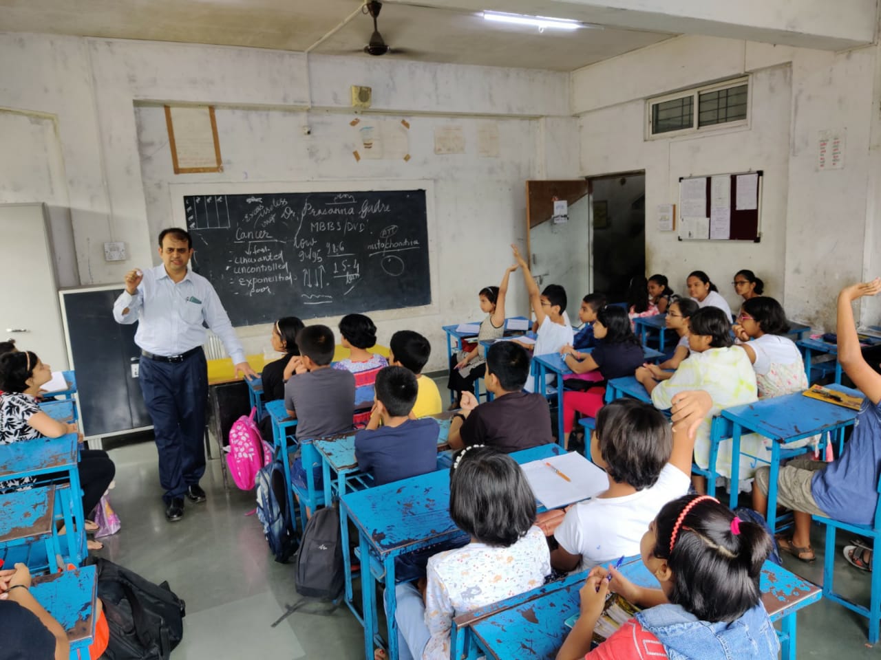 Dr Prasanna Gadre interacting with the students